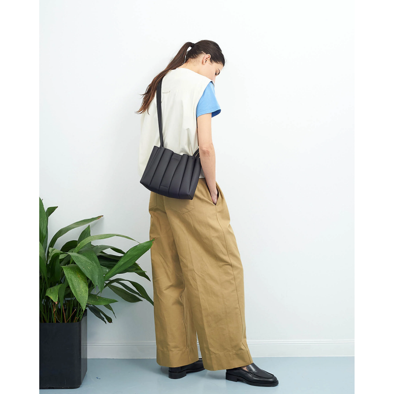 TOTESHELLBAG_D5_CARBON_9