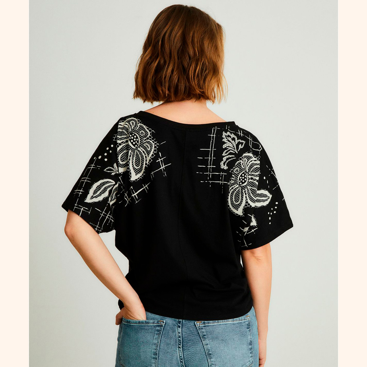 03-TOP-LAGAR-EMBROIDERY