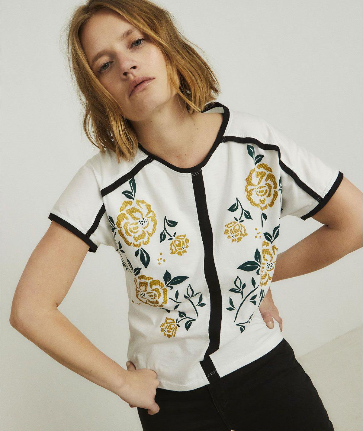05-TOP-ROSE-EMBROIDERY