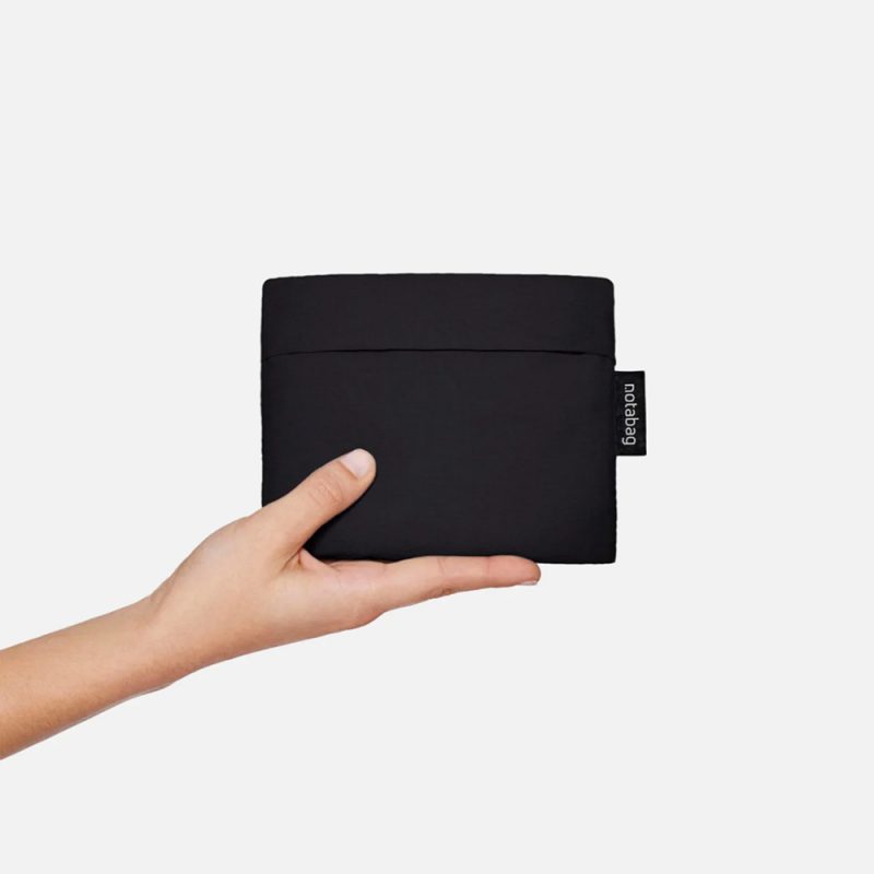 NB_7_Black_web_Pouch