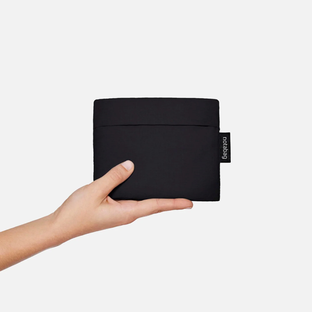 NB_7_Black_web_Pouch