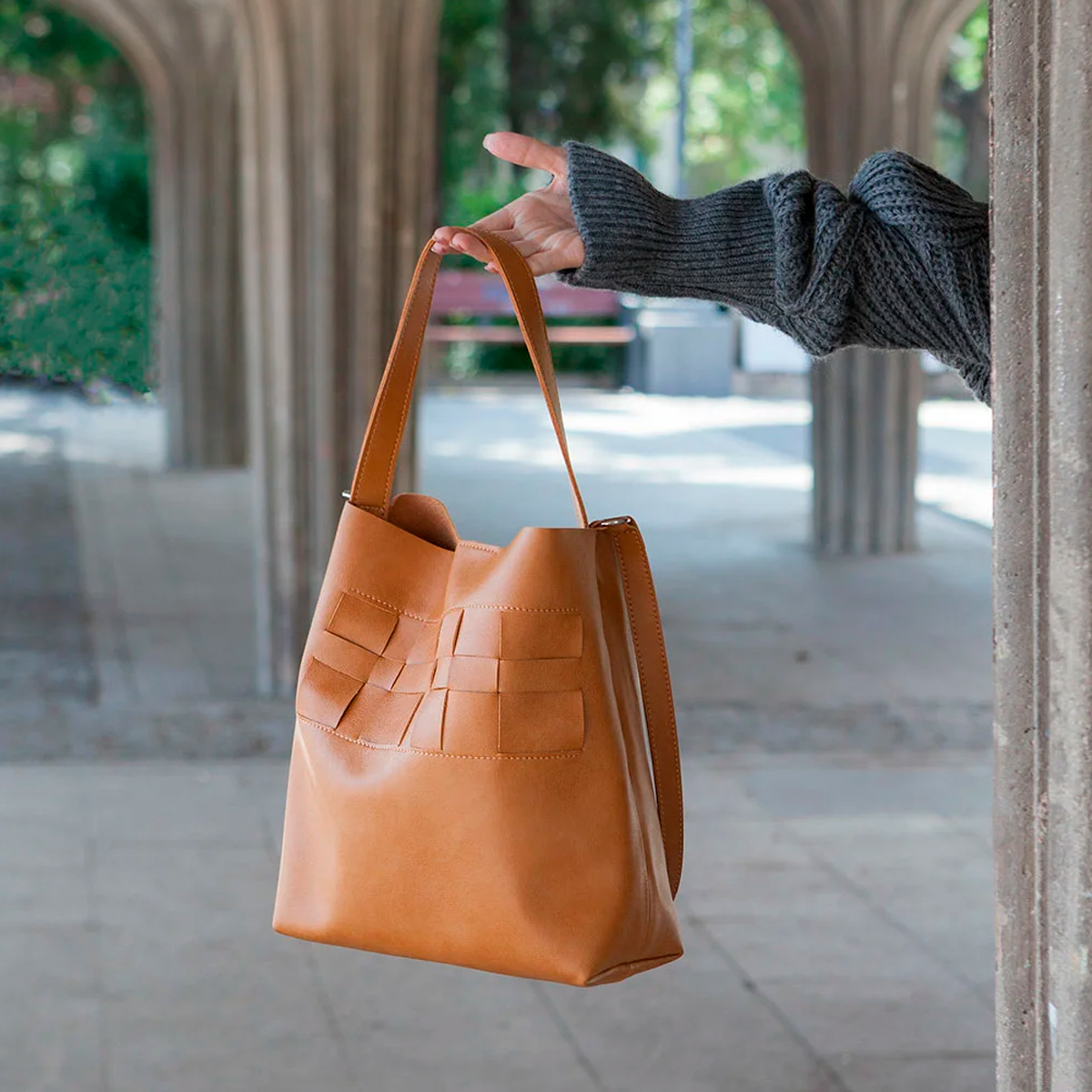 Bolso vegano Anni cereza - Image 3