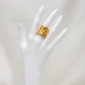 Anillo animal print bañado en oro