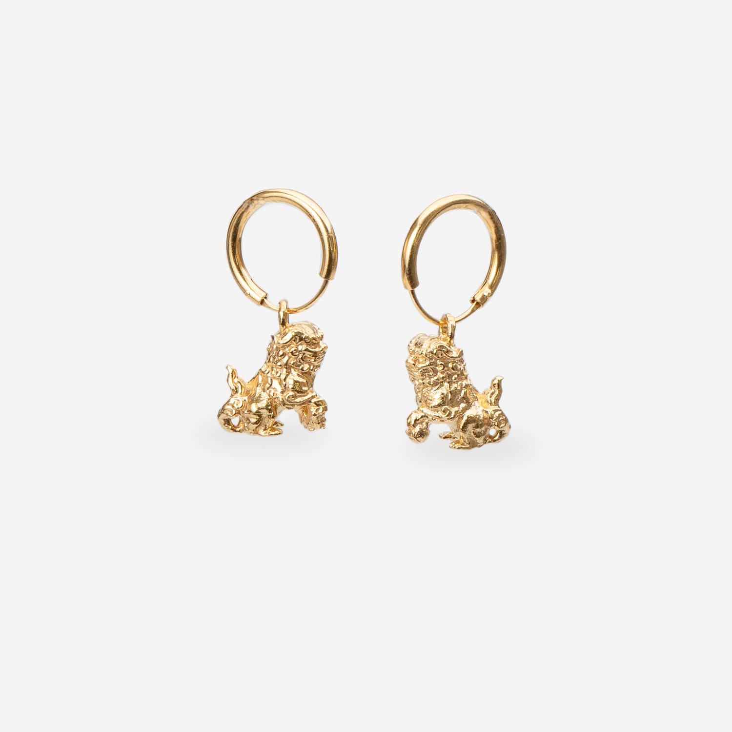 Pendientes León de Fu oro