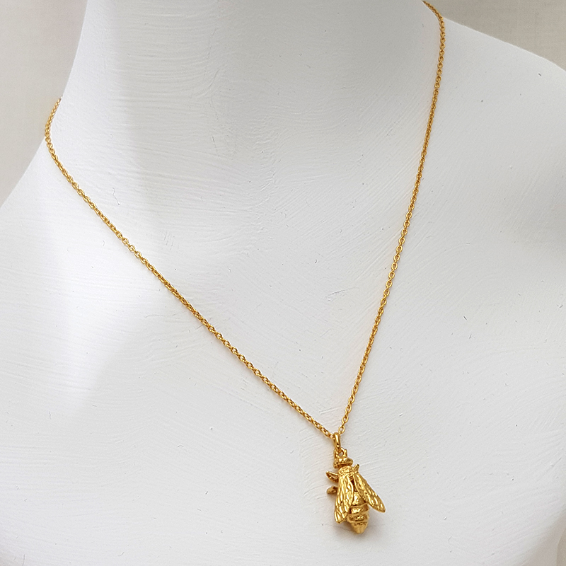 Colgante abeja pequeña plata bañada en oro - Imagen 2