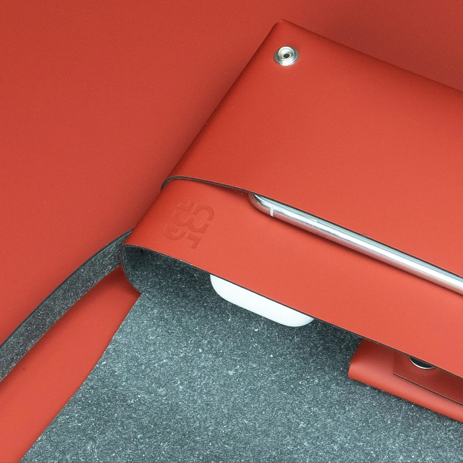 Red Bag Recycled Leather - Imagen 3