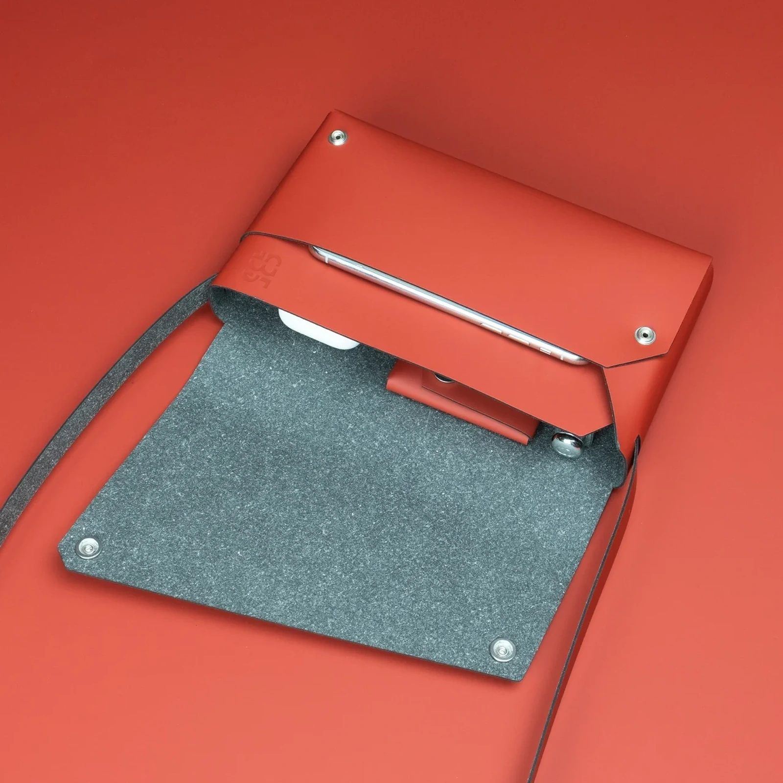 Red Bag Recycled Leather - Imagen 2